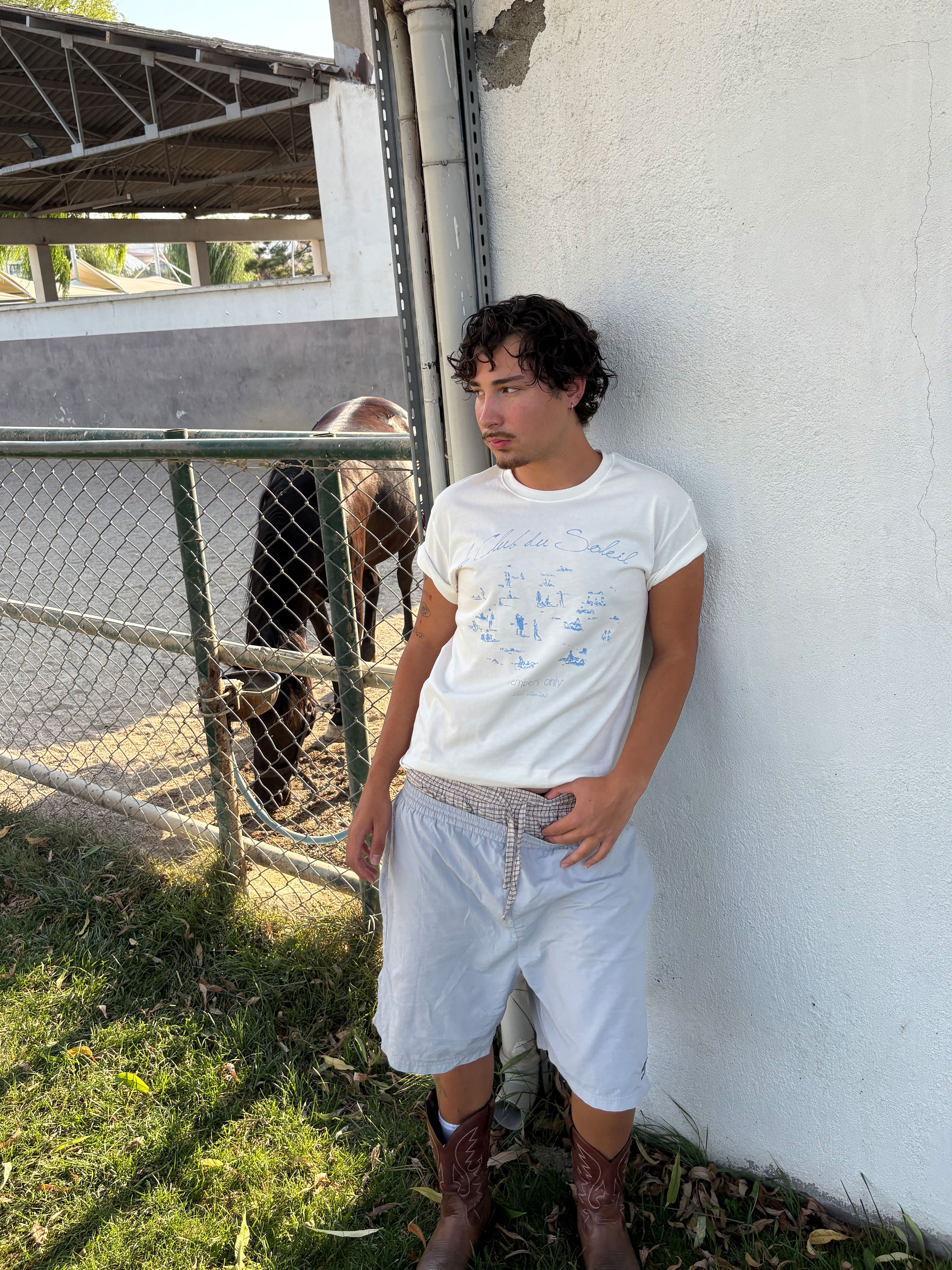 Le Club Du Soleil T-Shirt - Ekru - Boxy Fit - Lethe Studios
