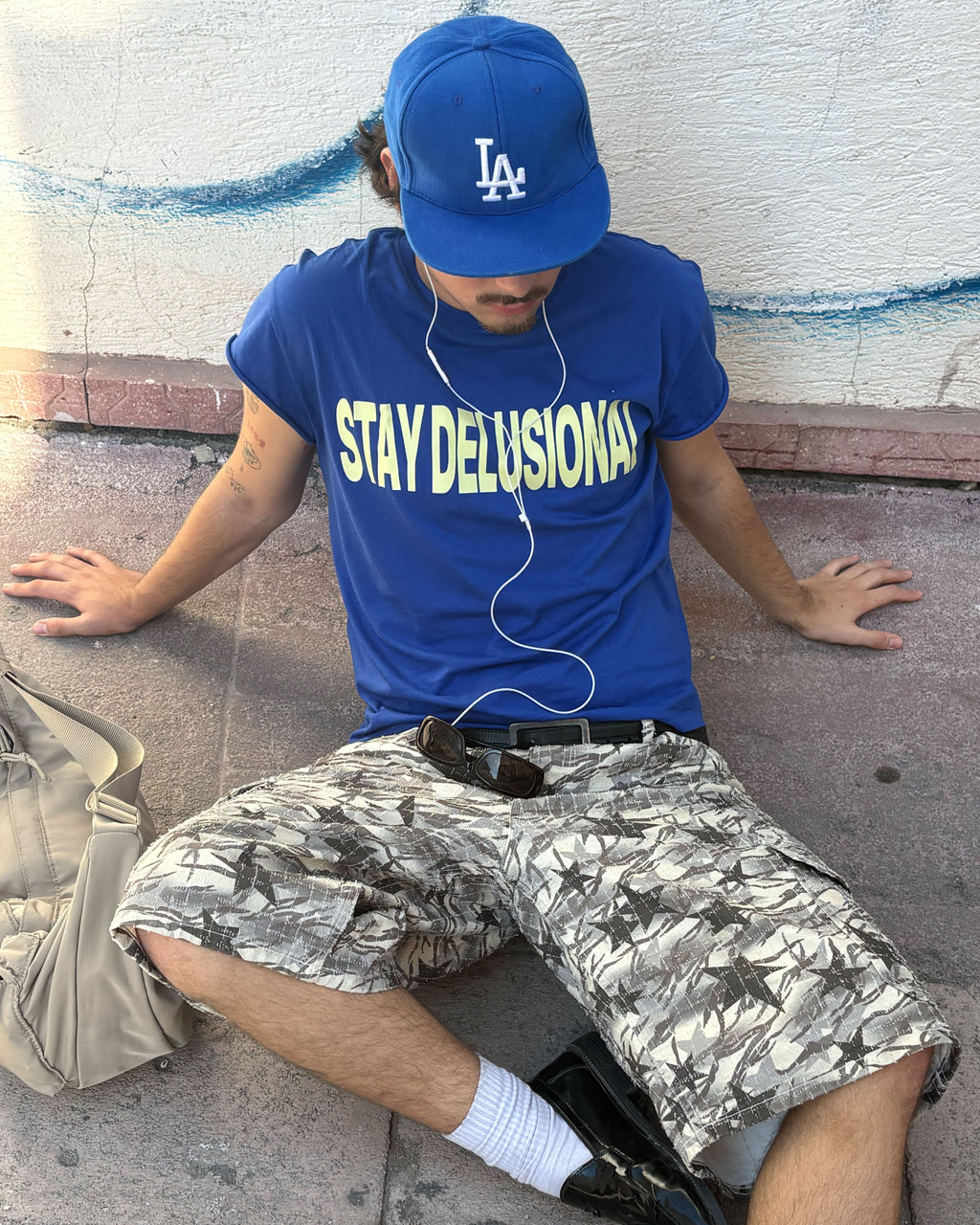 STAY DELUSIONAL T-SHIRT - Ekru - Boxy Fit - Lethe Studios