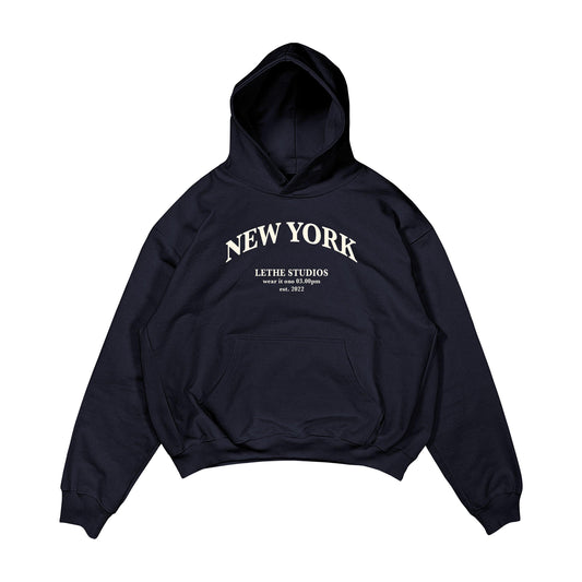 Aesthetic, new york desenli, cozy, pinterest tarzı, günlük kullanıma uygun olarak pamuklu kumaştan üretilmiş oversize koyu lacivert renk hoodie.